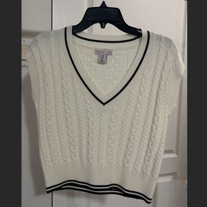 Cream cable knit sweater vest and skort set - Size Small by Sincerely Jules